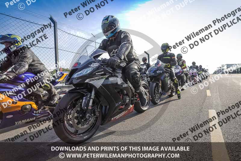 donington no limits trackday;donington park photographs;donington trackday photographs;no limits trackdays;peter wileman photography;trackday digital images;trackday photos